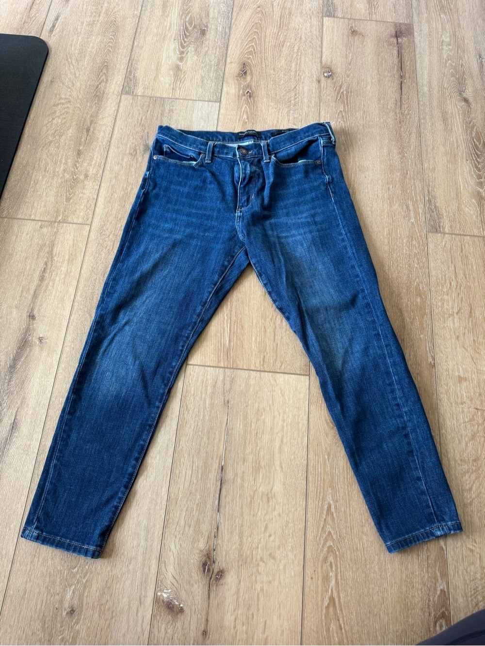 Banana Republic premium denim skinny jeans dark wash womens size 30 Short